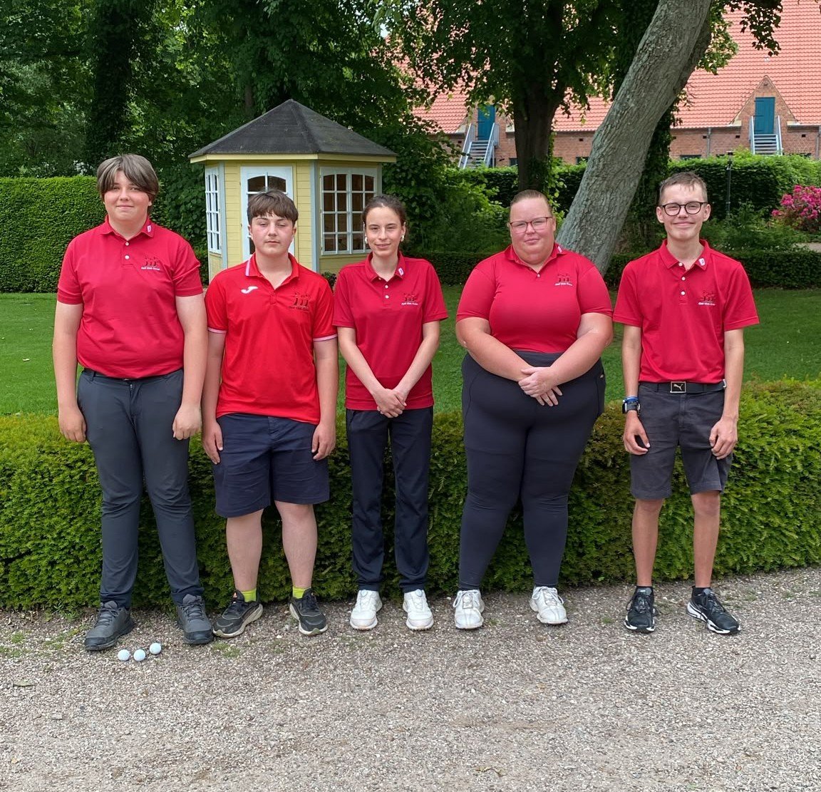 Foto_9%20Mannschaftsfoto%20AK%2018%20Altenhof